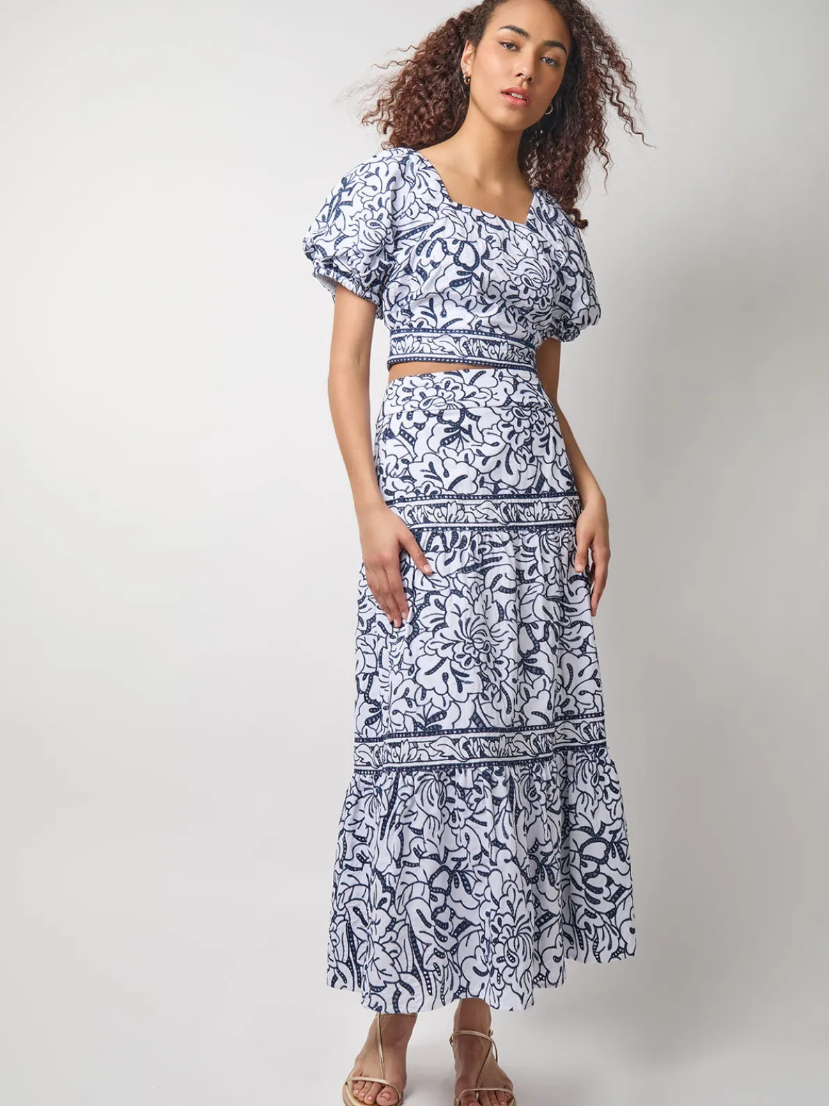 Embroidered Floral Cropped Cotton Blouse