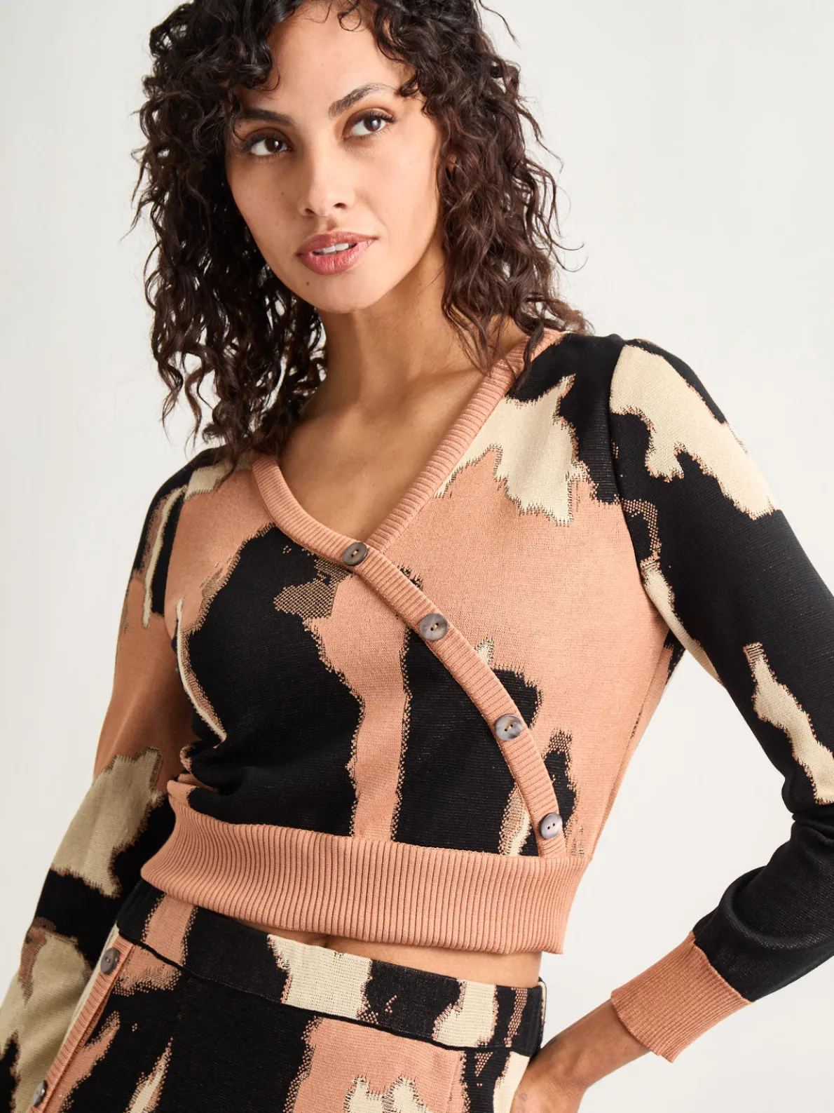 Modern Fit Short Jacquard Soft Knit Sweater Top