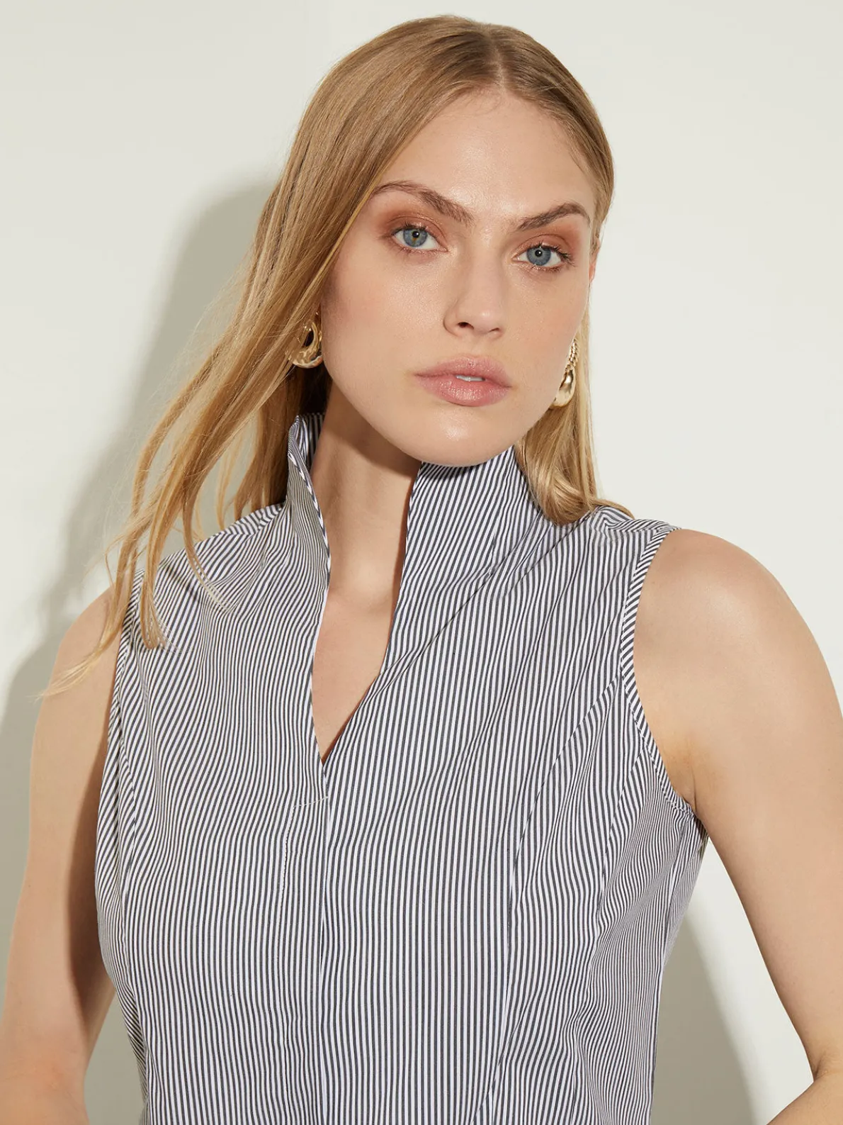 Pinstripe Sleeveless Stretch Cotton Blouse, Black/White