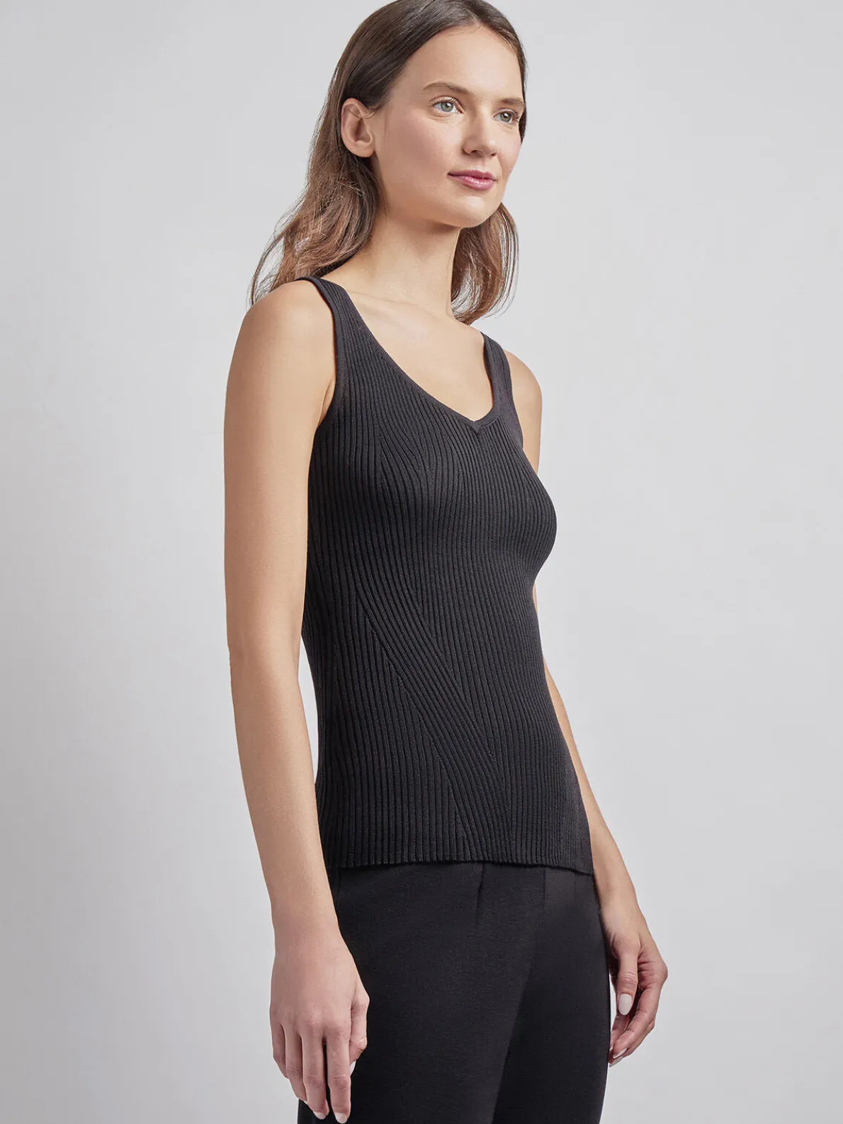 Shaped Ribbed Knit V-Neck Tank