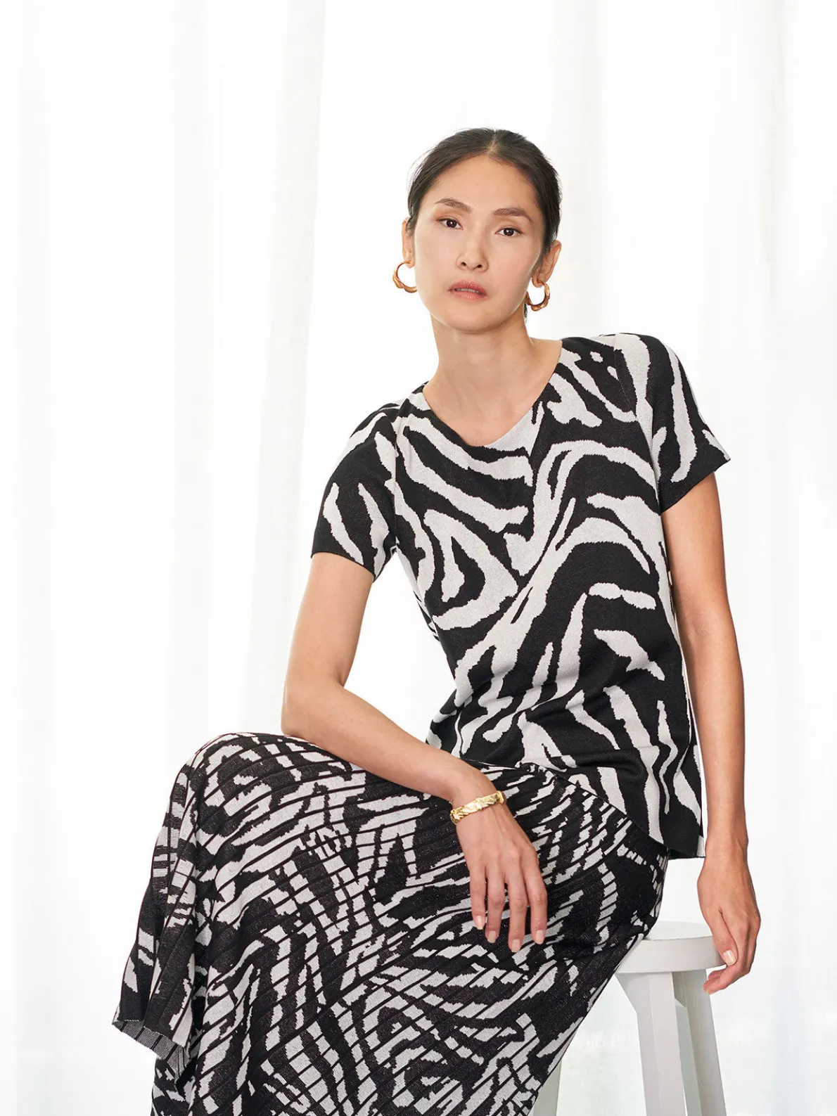 Short Sleeve Zebra Soft Knit Top