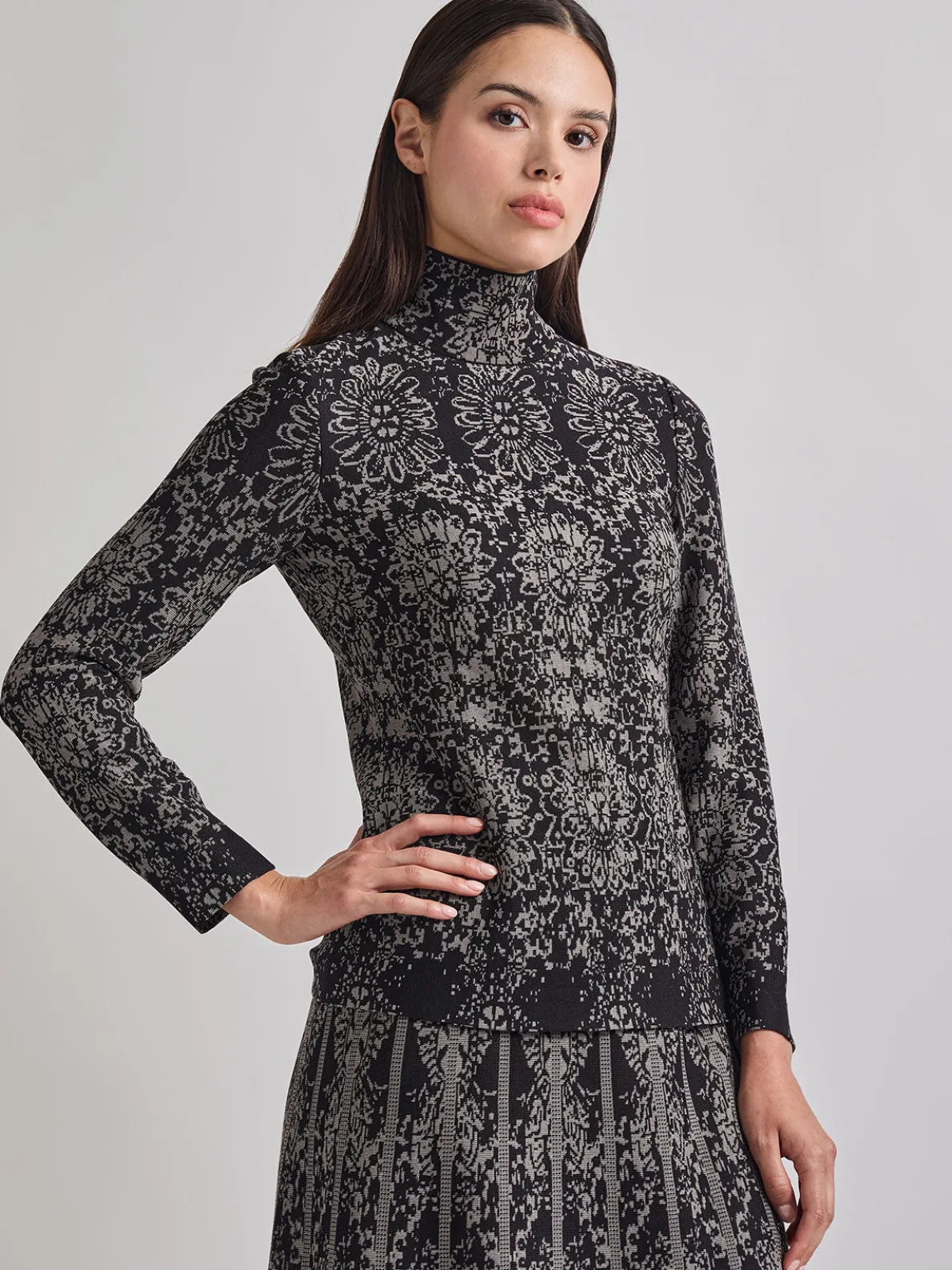 Two-Tone Damask Jacquard Knit Tunic